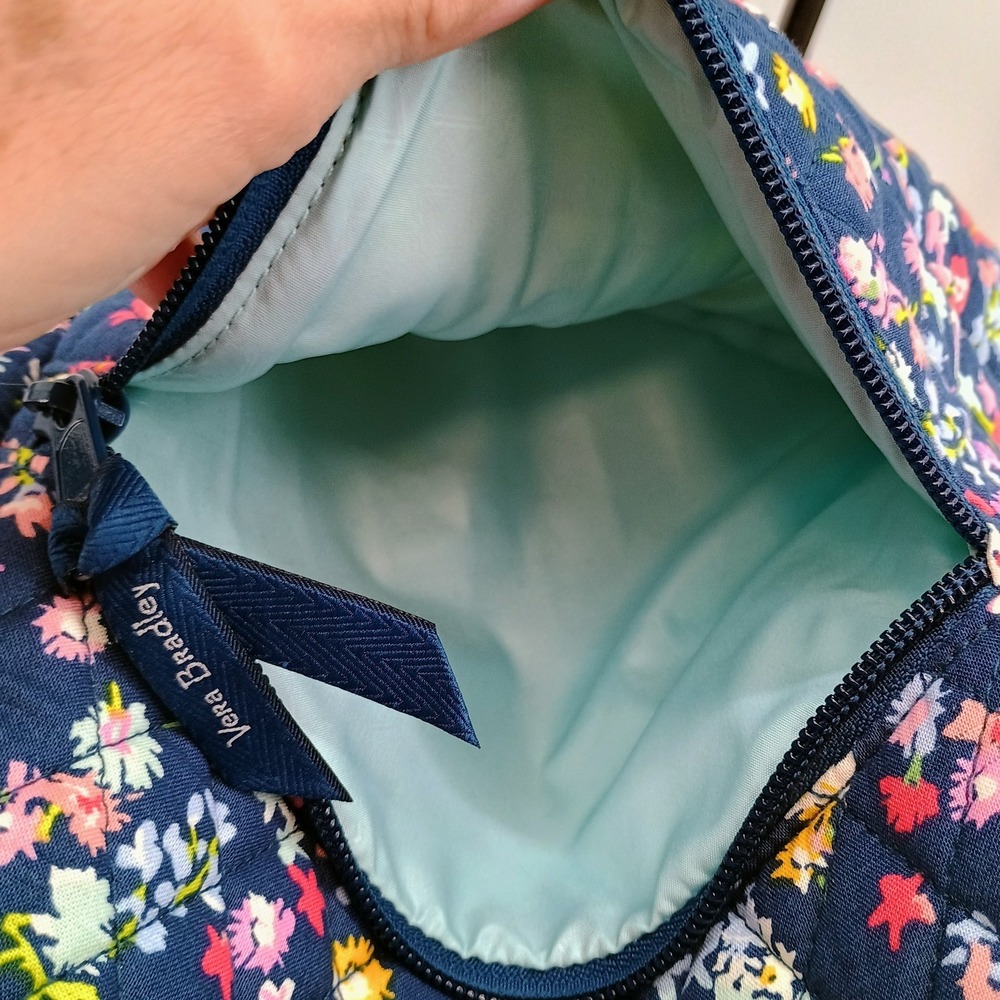 Vera Bradley Essentials Sling Backpack Scattered Wildflowers Navy Blue Quilted - Picture 5 of 12